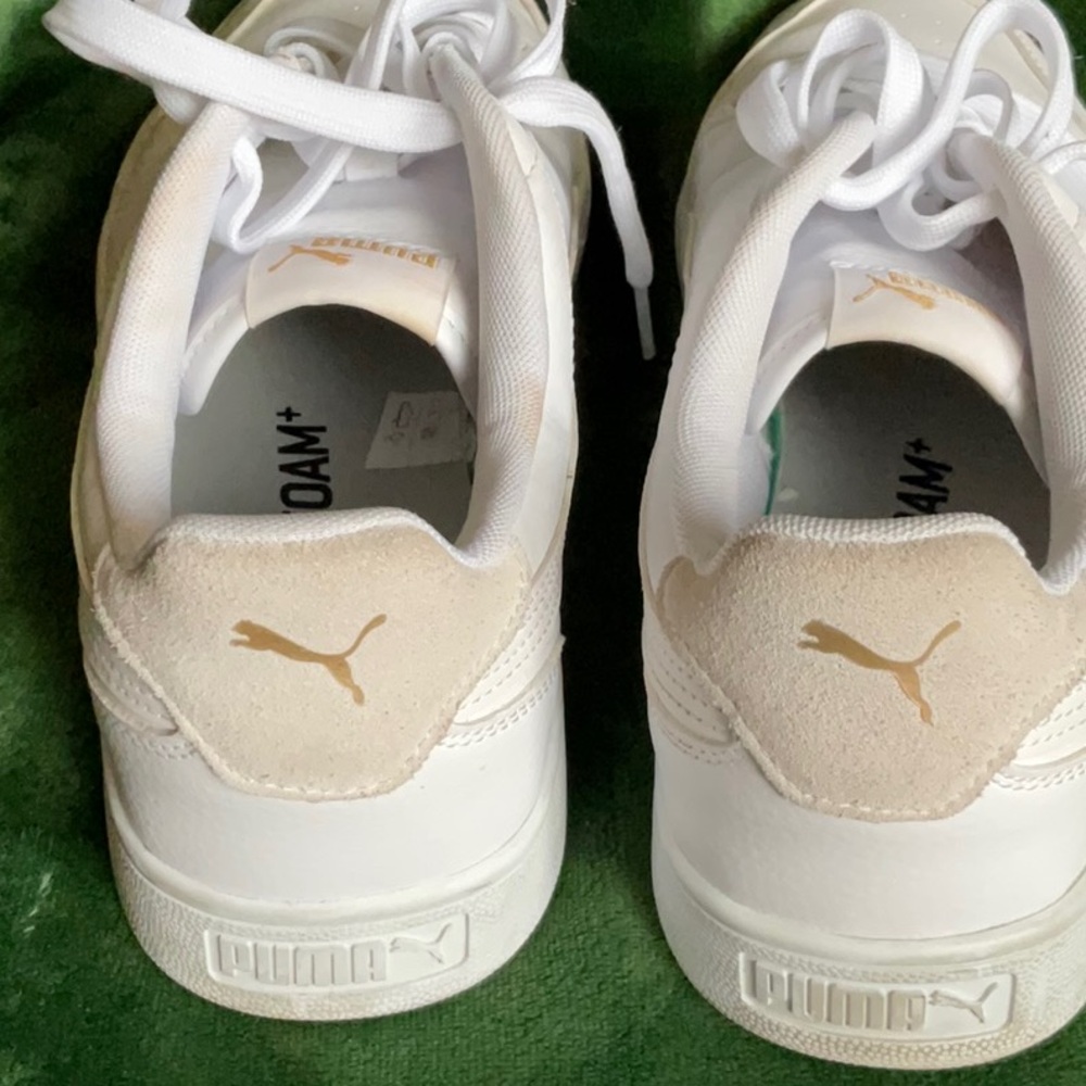 Puma Classic White Shuffle Sneakers - Women’s size 10.5 - Picture 5 of 7